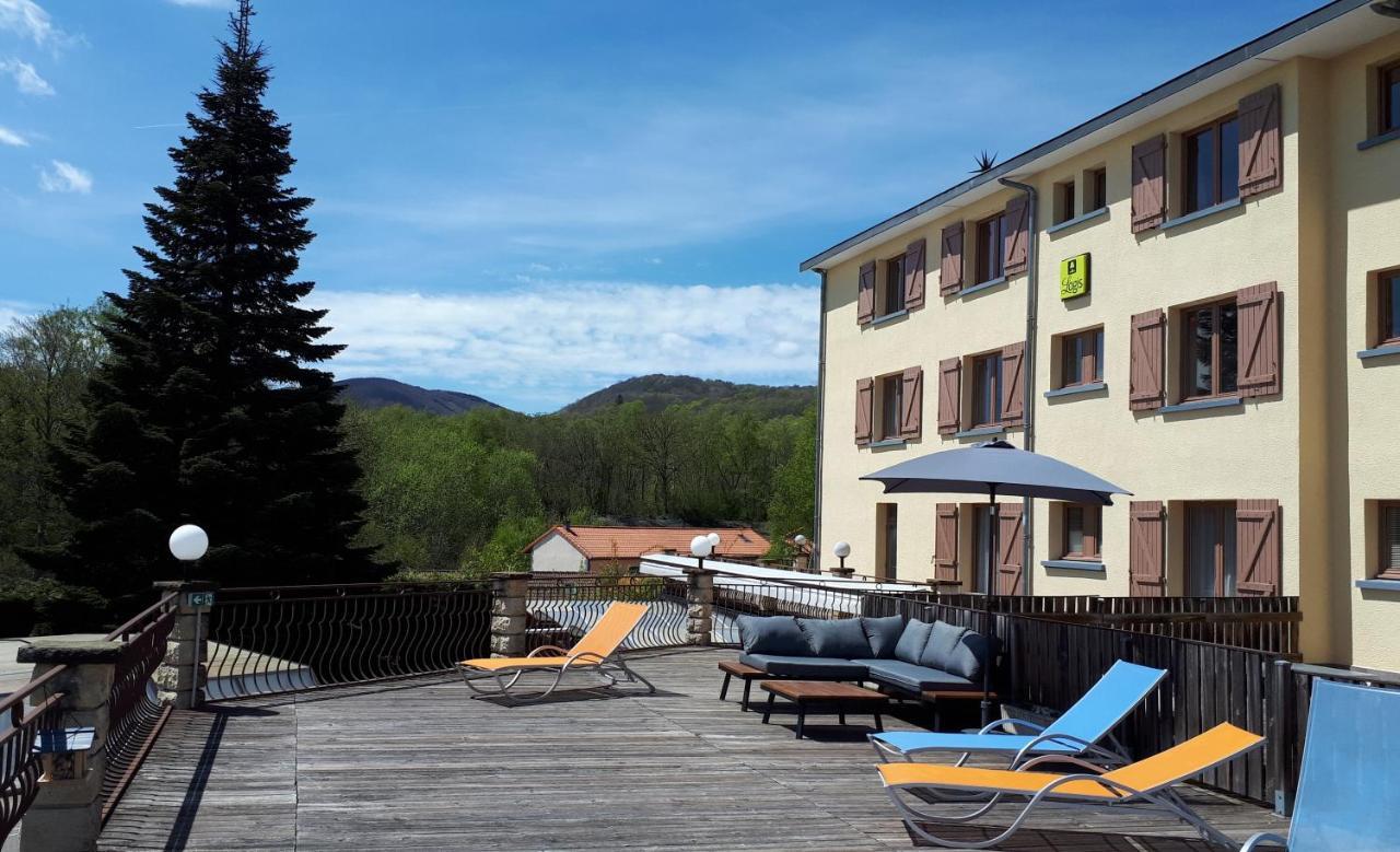 Logis La Rose Des Vents Hotel Volvic Eksteriør billede