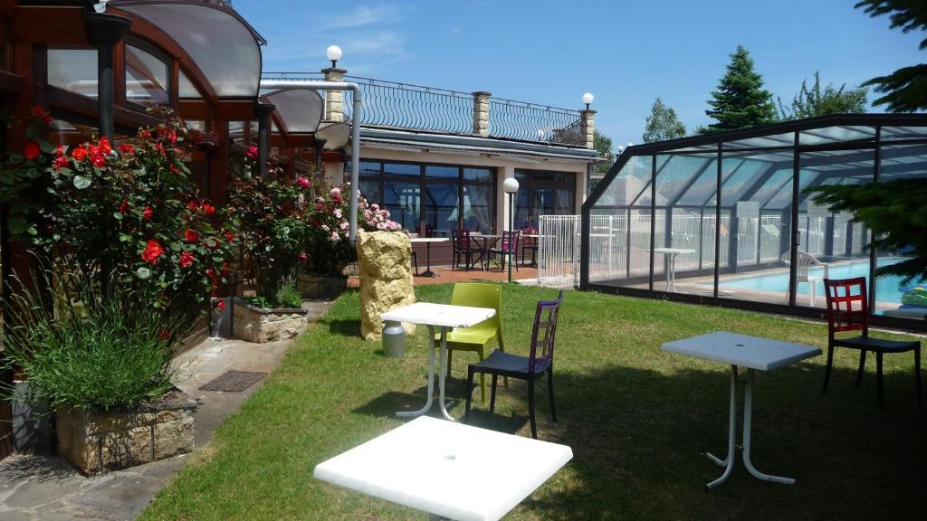 Logis La Rose Des Vents Hotel Volvic Eksteriør billede
