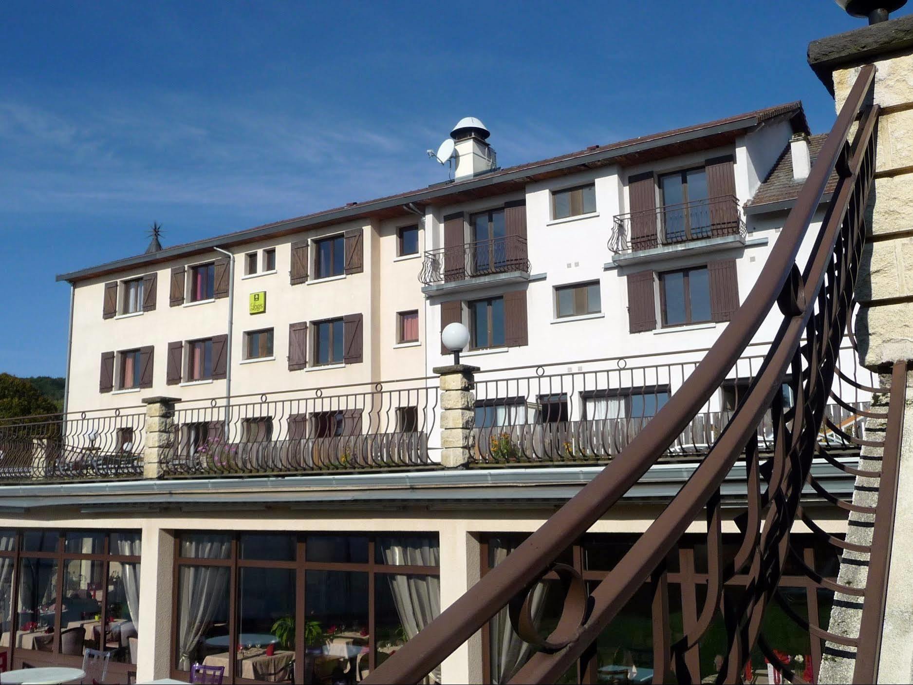 Logis La Rose Des Vents Hotel Volvic Eksteriør billede