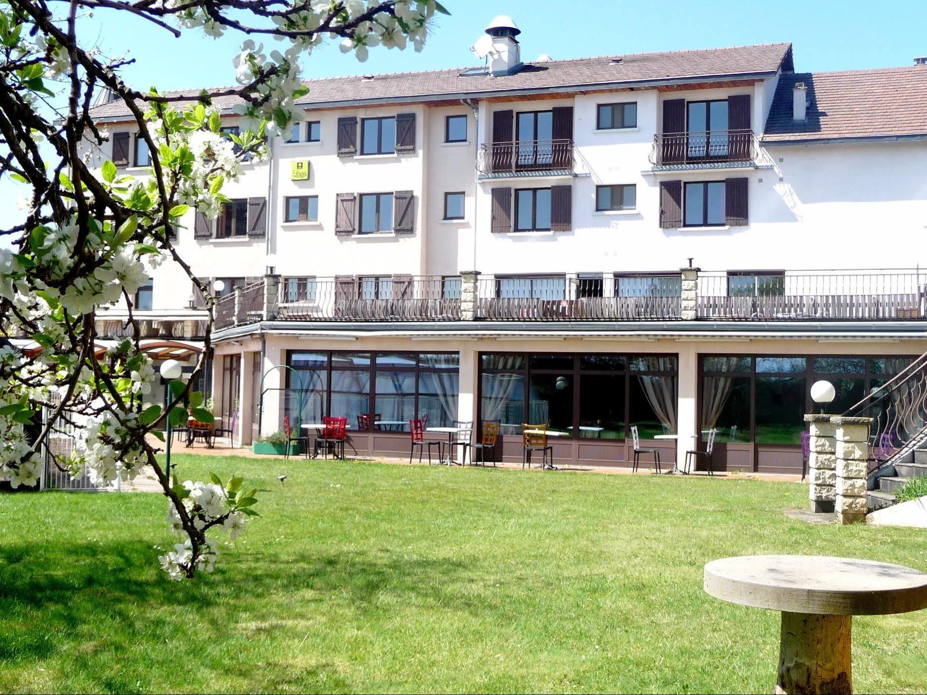 Logis La Rose Des Vents Hotel Volvic Eksteriør billede