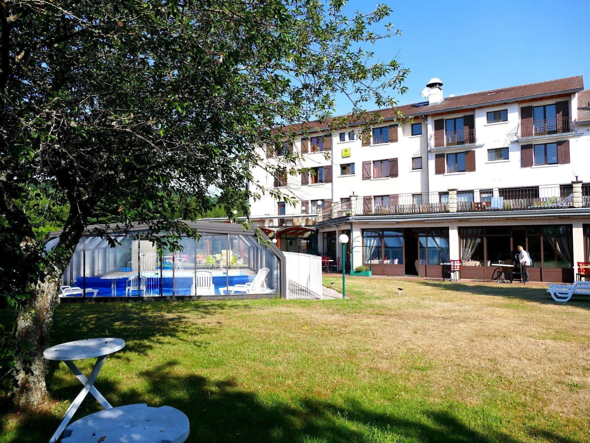 Logis La Rose Des Vents Hotel Volvic Eksteriør billede