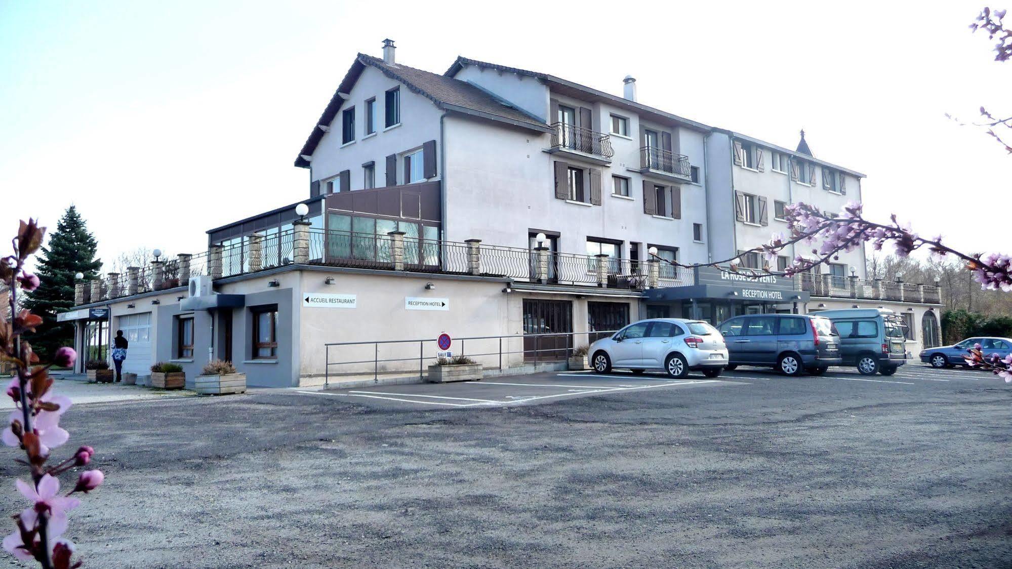Logis La Rose Des Vents Hotel Volvic Eksteriør billede