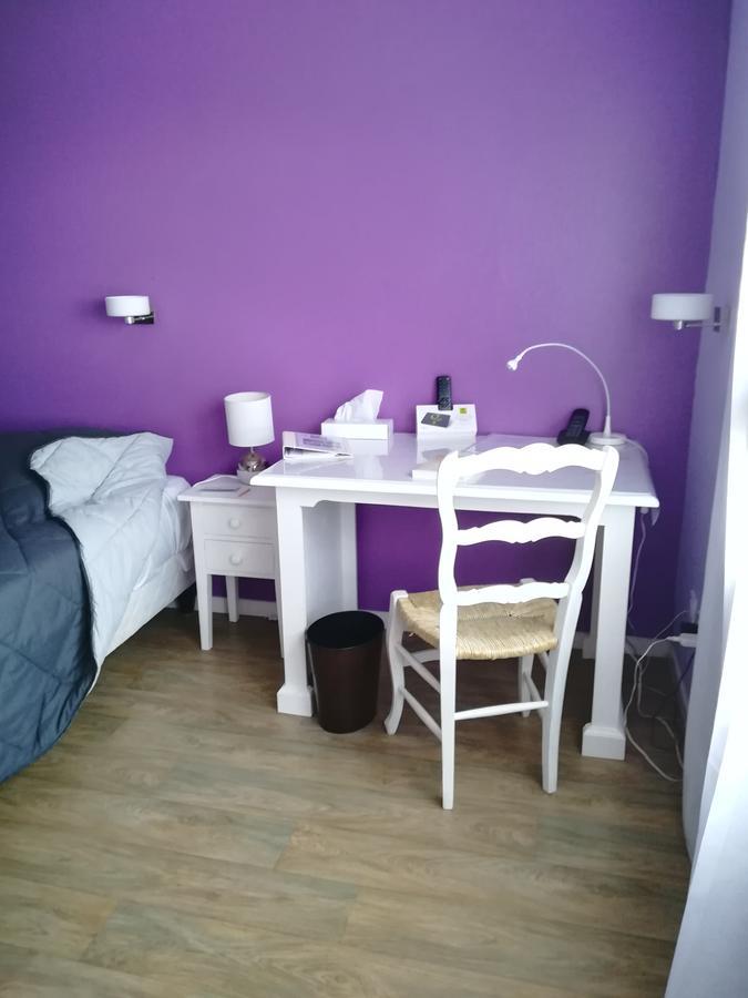 Logis La Rose Des Vents Hotel Volvic Eksteriør billede