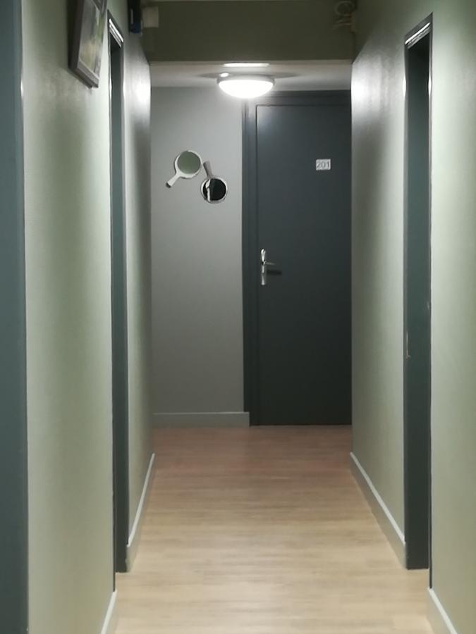 Logis La Rose Des Vents Hotel Volvic Eksteriør billede